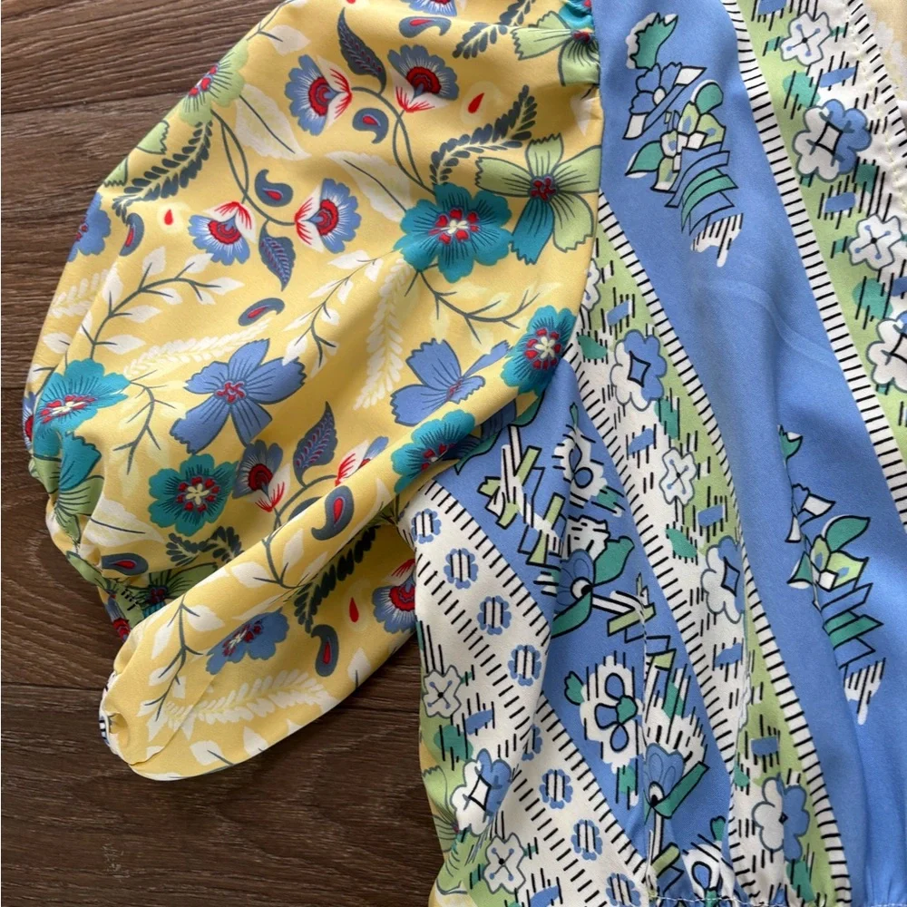 Suzanne Betro Floral V-Neck Dress - Picture 6 of 9